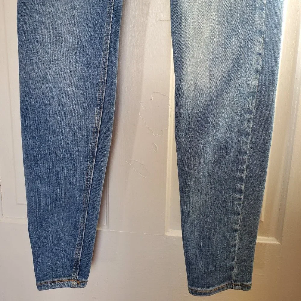 Old Navy Women's 0 Rockstar Super Skinny Medium Wash Jeans - Picture 4 of 6